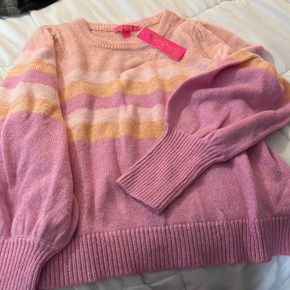 Lilly sweater NWT